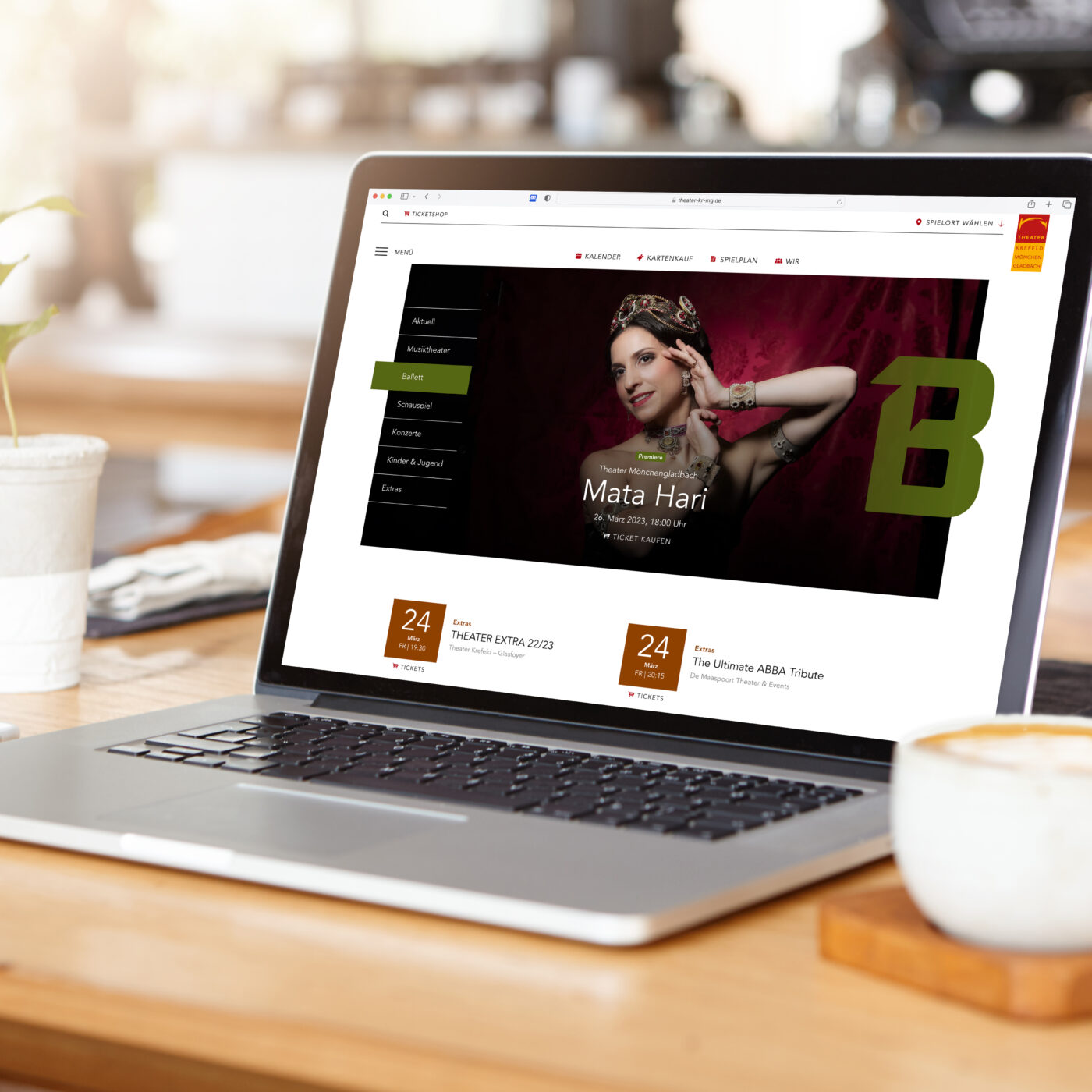 Website Theater Krefeld und Mönchengladbach auf einem Laptop